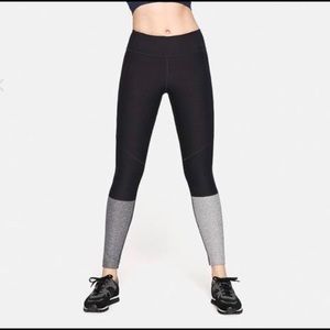 Outdoor Voices 7/8 Dipped Legging